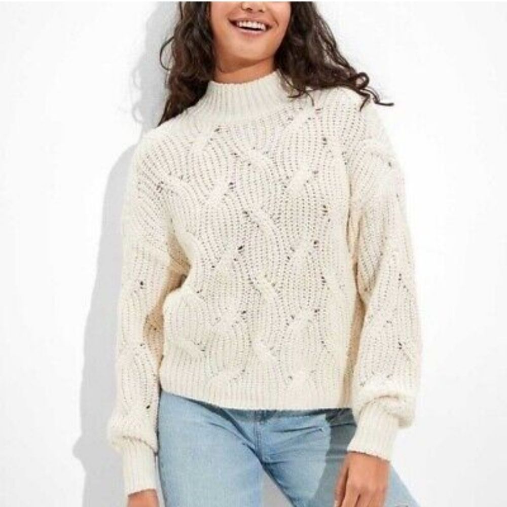 American Eagle Outfitters Chunky KnitCream Cowl Neck Sweater Medium